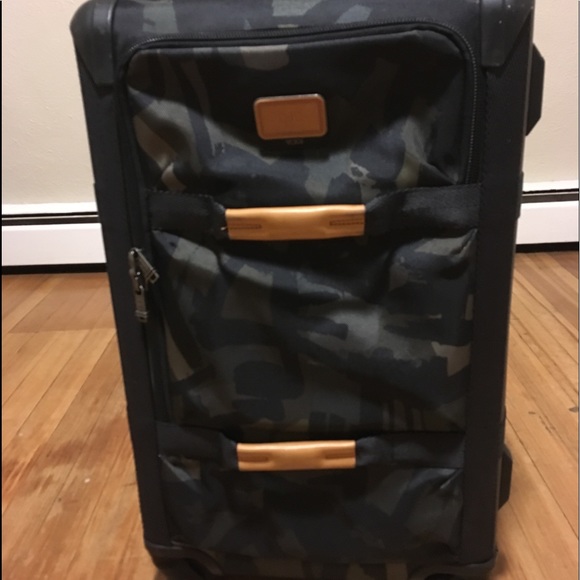 Tumi Henderson Expandable Packing Case Luggage - Picture 1 of 6